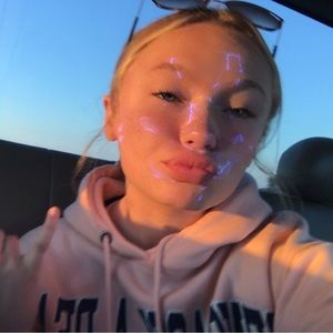 Meet your Posher, Eva